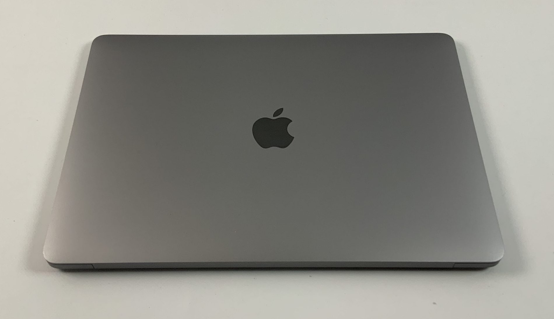 MacBook Air 13" Mid 2019 (Intel Core i5 1.6 GHz 16 GB RAM 1 TB SSD), Space Gray, Intel Core i5 1.6 GHz, 16 GB RAM, 1 TB SSD, Bild 2